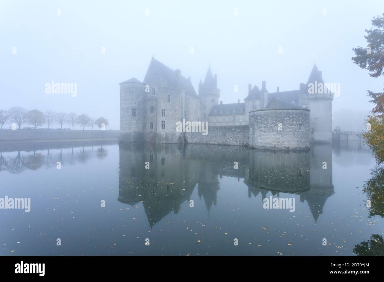 Frankreich, Loiret, Loire-Tal UNESCO-Weltkulturerbe, Sully sur Loire, Chateau de Sully sur Loire, 14.-18. Jahrhundert // Frankreich, Loiret (45) Stockfoto