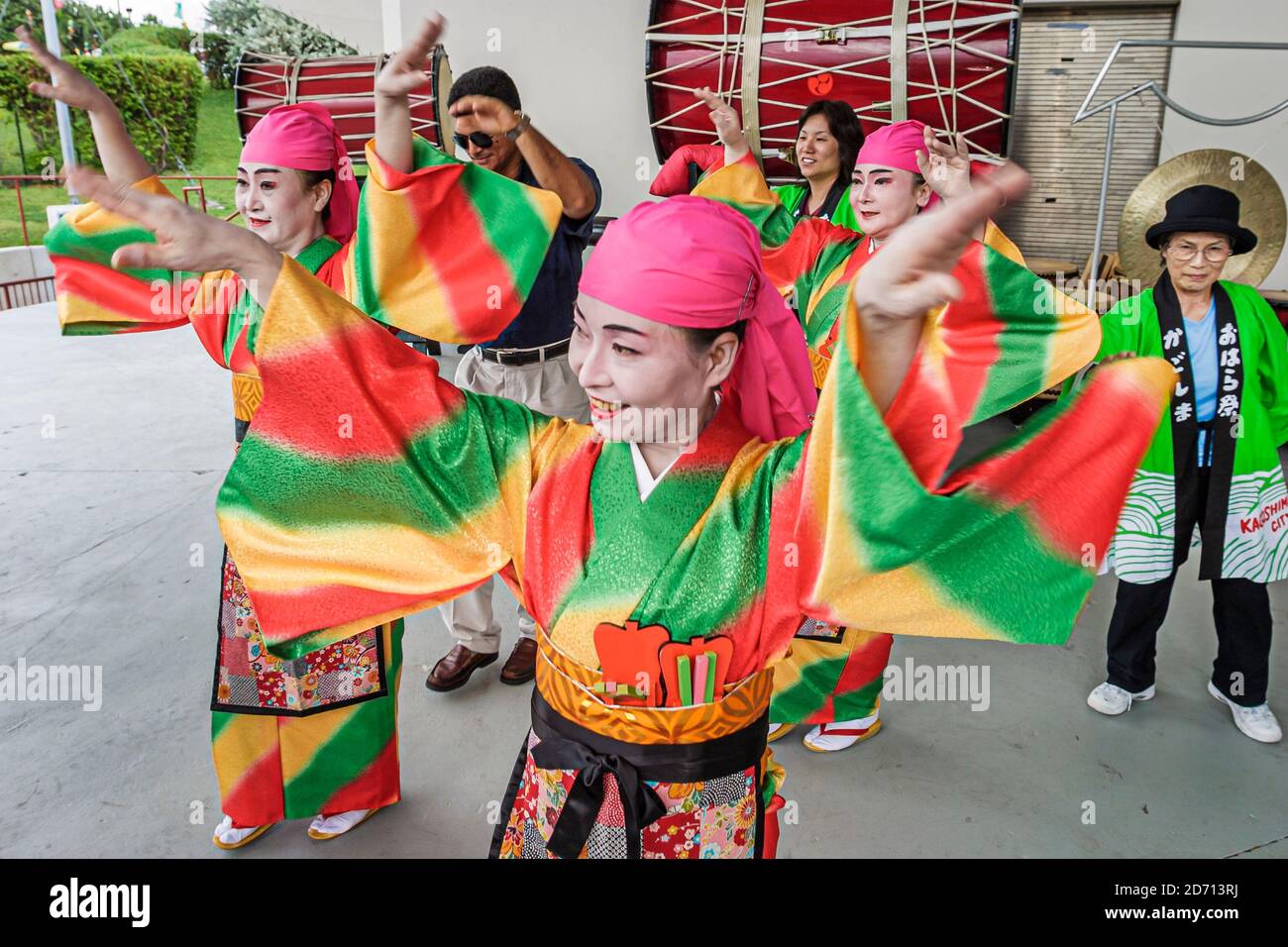 Miami Florida, Bayfront Park Japanisches Festival jährliche asiatische Frauen Tänzer tanzen Kostüme Outfits Regalia Kleidung, Stockfoto
