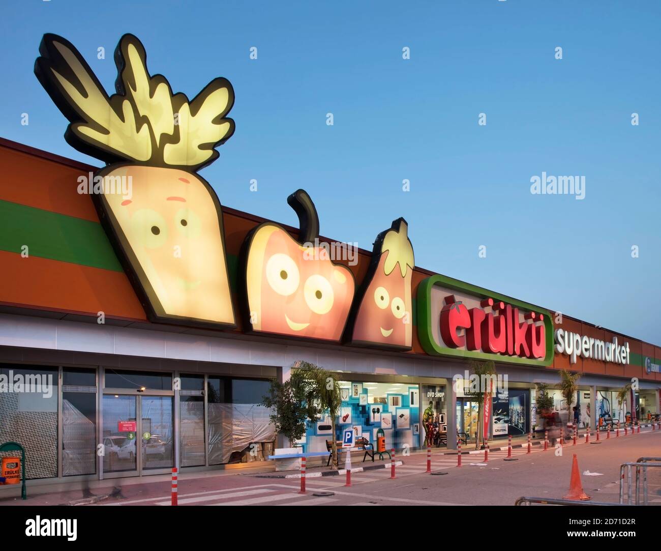 Erulku Supermarkt in Famagusta. Zypern Stockfoto