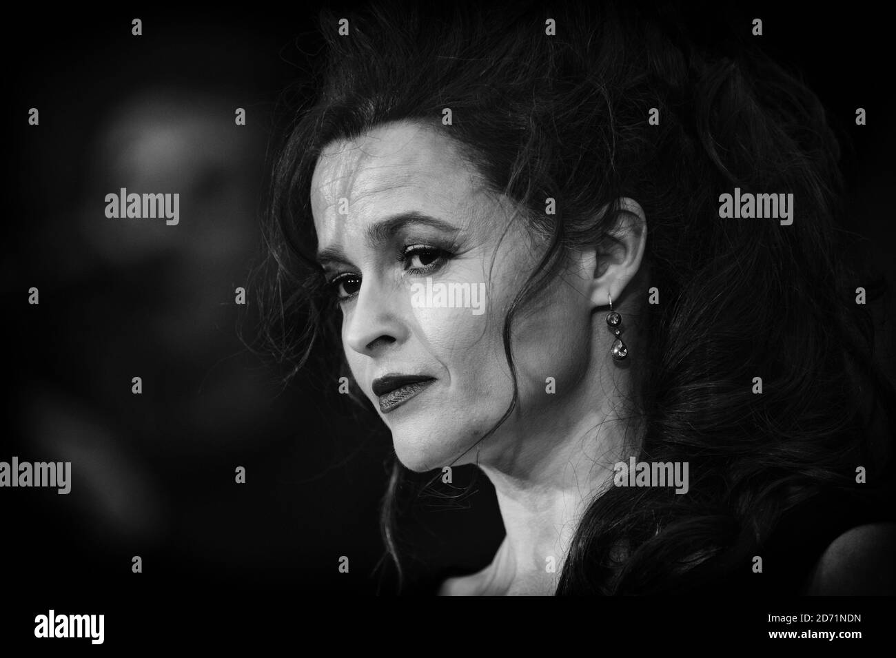 Helena Bonham Carter nimmt an der Suffragette-Premiere Teil, die während des 59. BFI London Film Festival im Odeon Cinema am Leicester Square in London stattfand. Stockfoto