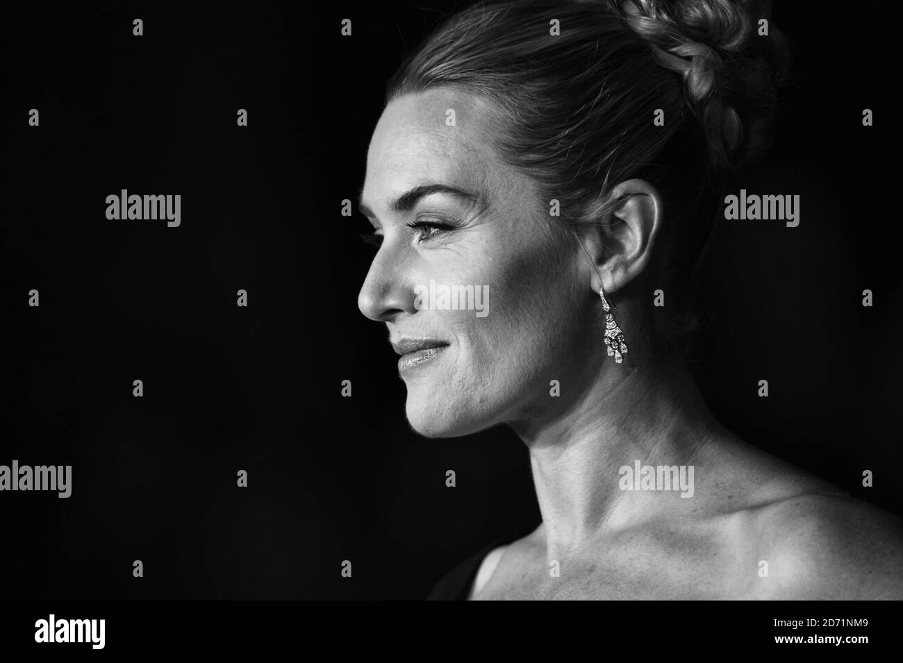 Kate Winslet bei der Premiere von Steve Jobs, die im Rahmen des 59. BFI London Film Festival auf dem Leicester Square in London stattfand. Stockfoto