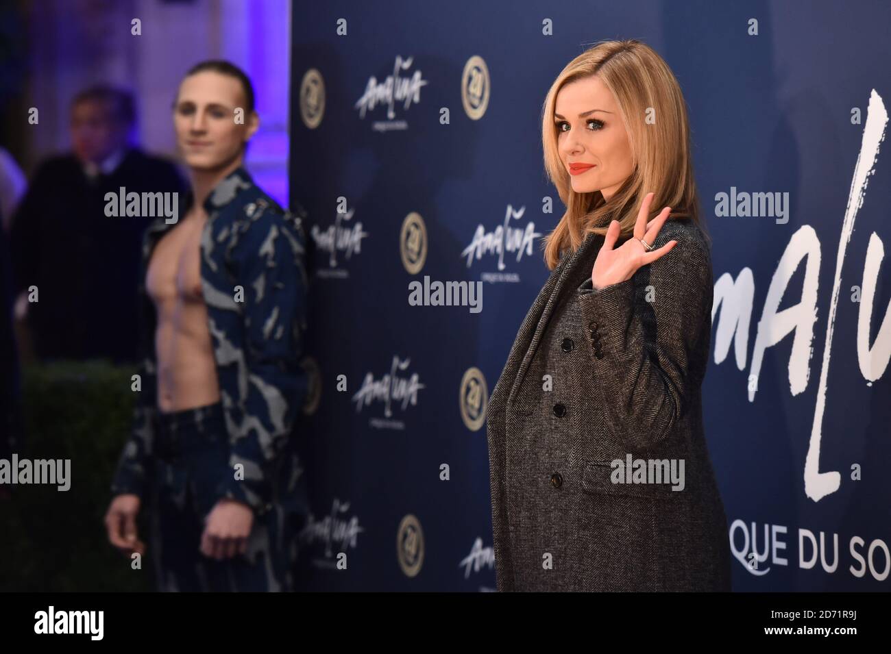 Katherine Jenkins und Andrew Levitas kommen anlässlich des 20-jährigen Bestehens des Cirque Du Soleil in der Royal Albert Hall in London zum Amaluna des Cirque Du Soleil. Stockfoto