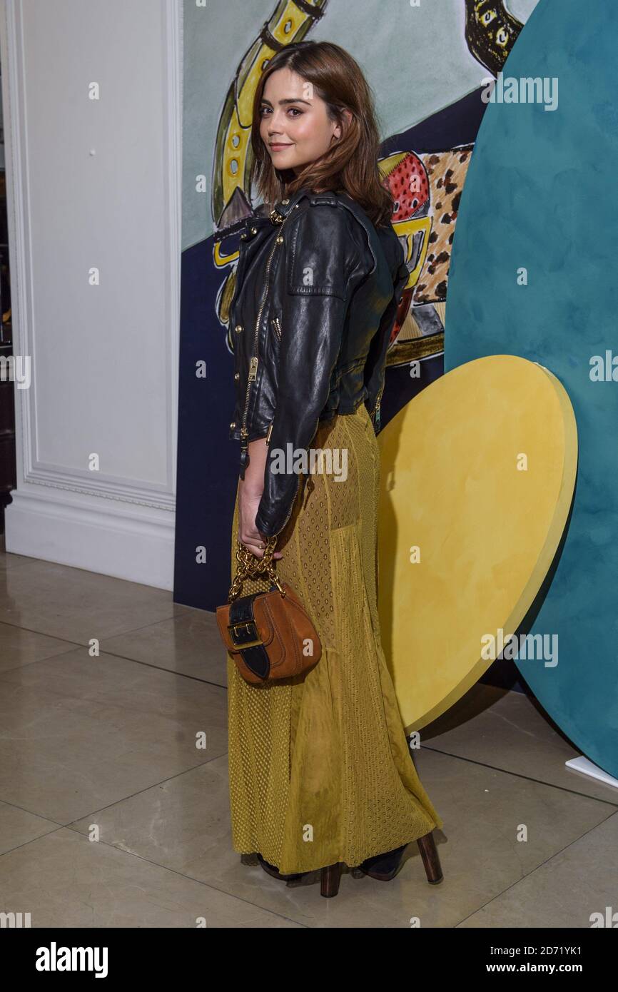 Jenna Coleman besucht eine private Party, veranstaltet von Burberry-Geschäftsführer Christopher Bailey bei Burberry im Zentrum von London. Stockfoto