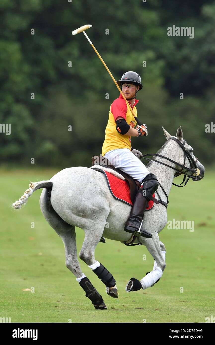 Prinz Harry stellte sich vor, als er beim Jerudong Trophy Polo Match im Cirencester Park Polo Club, Gloucestershire, spielte. Bilddatum: Samstag, 15. Juli 2017. Bildnachweis sollte lauten: Matt Crossick/ EMPICS Entertainment. Stockfoto