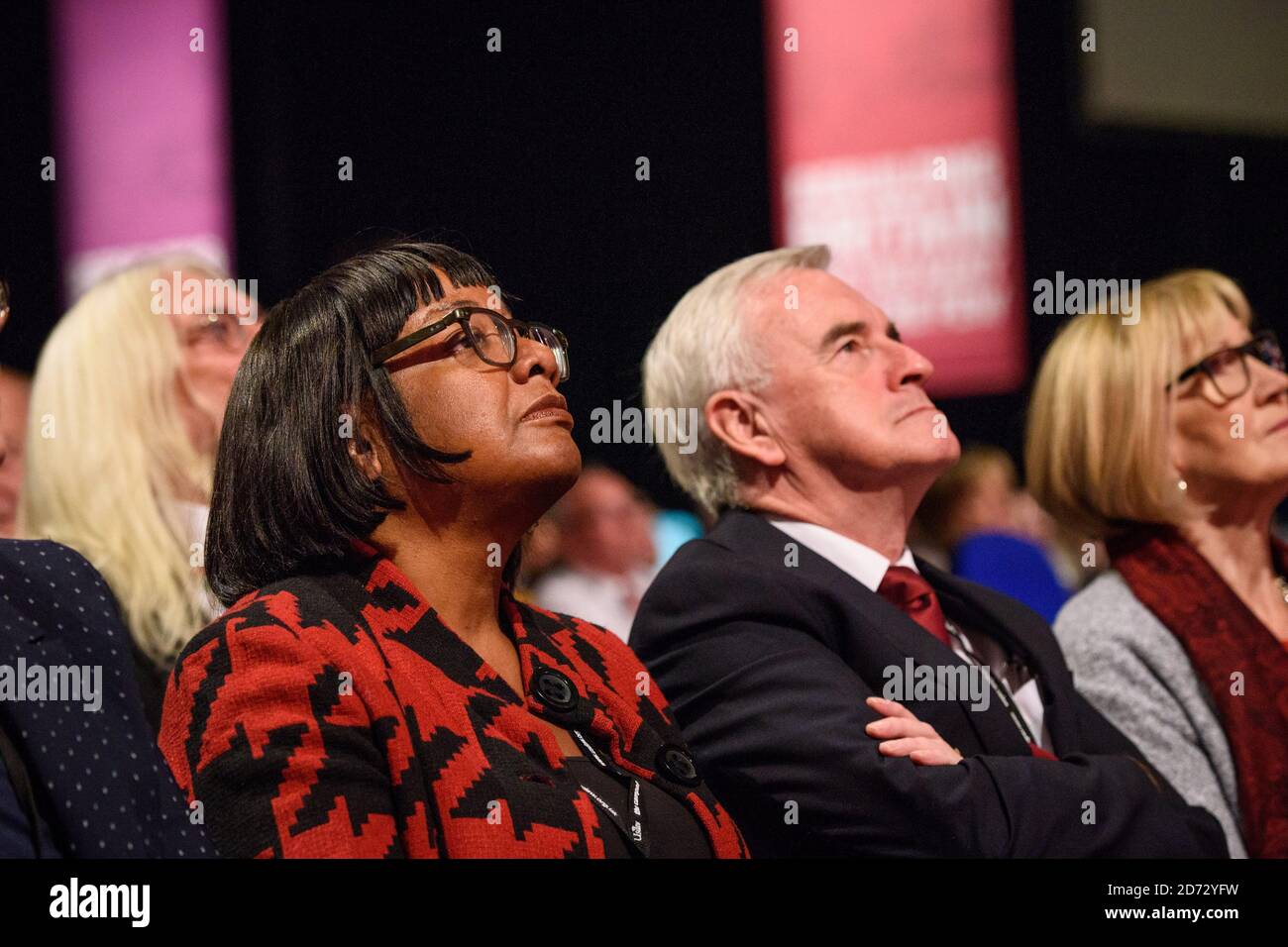 Diane Abbott und John McDonnell während der Jahreskonferenz der Labour Party im Arena and Convention Center (ACC) in Liverpool. Bilddatum: Dienstag, 25. September 2018. Bildnachweis sollte lauten: Matt Crossick/ EMPICS Entertainment. Stockfoto