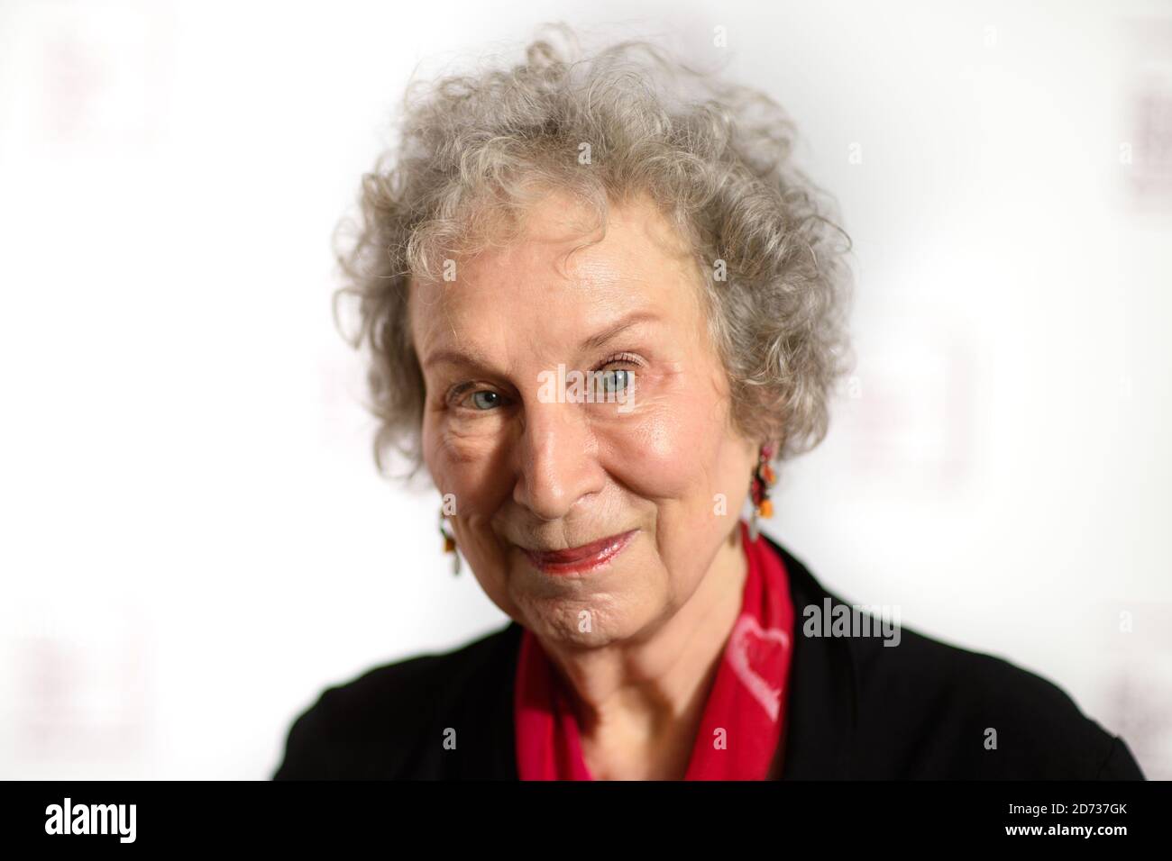 Autorin Margaret Atwood nimmt an einer Fotocall für den Booker Prize 2019 in der Shortlist der Autoren Teil, im Londoner South Bank Centre. Bilddatum: Sonntag, 13. Oktober 2019. Bildnachweis sollte lauten: Matt Crossick/Empics Stockfoto