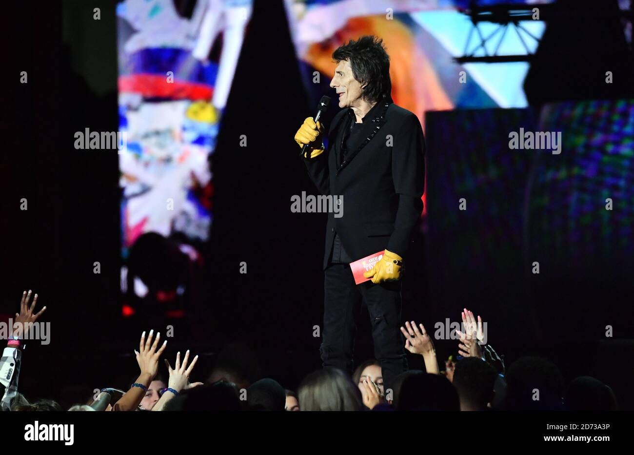 Ronnie Wood auf der Bühne bei den Brit Awards 2020 in der O2 Arena, London Stockfoto