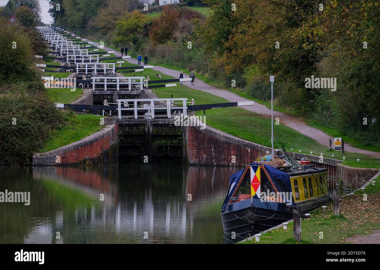 Caen Hill schließt am Kennet und Avon Kanal in Devizes, Wiltshire, Großbritannien Stockfoto