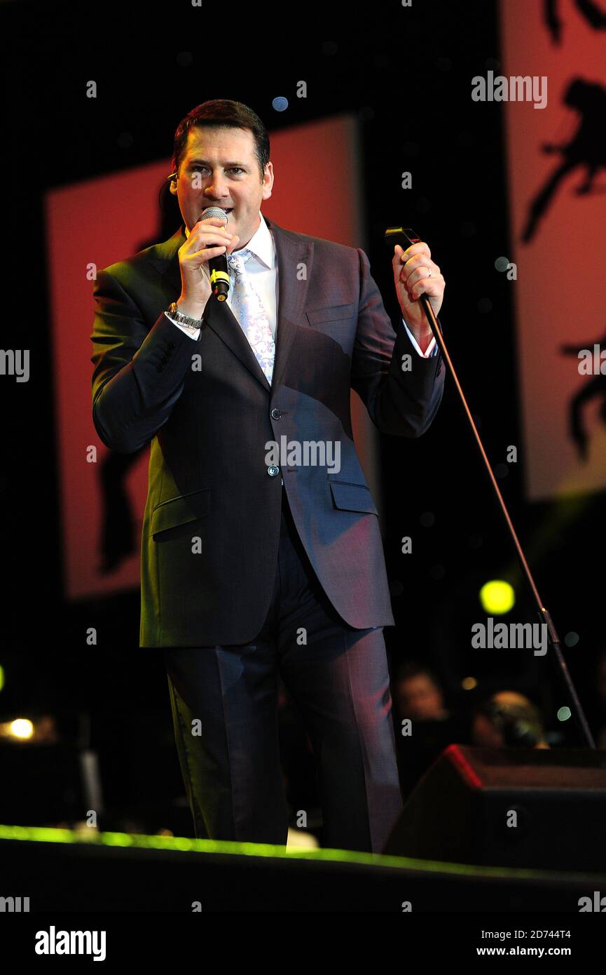 Tony Hadley beim BBC Radio 2 Elvis Forever Konzert im Hyde Park im Zentrum von London. Stockfoto