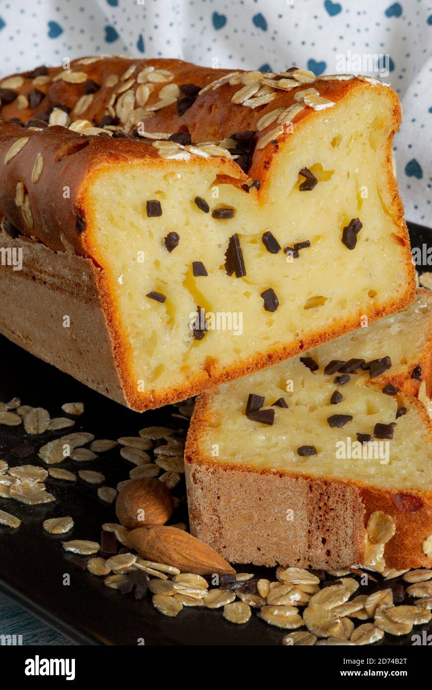 Weiches Süssigomemade-Brot mit Hafer und Schokoladentropfen Stockfoto