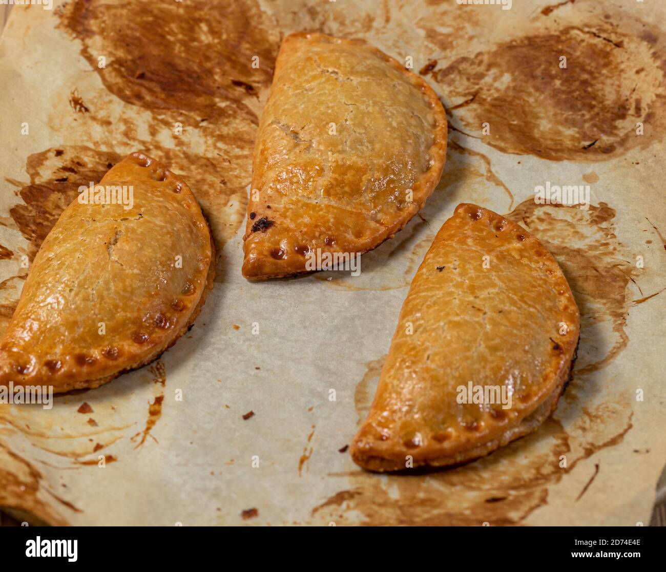 Argentinier Fleisch Empanadas gerade aus dem Ofen Stockfoto
