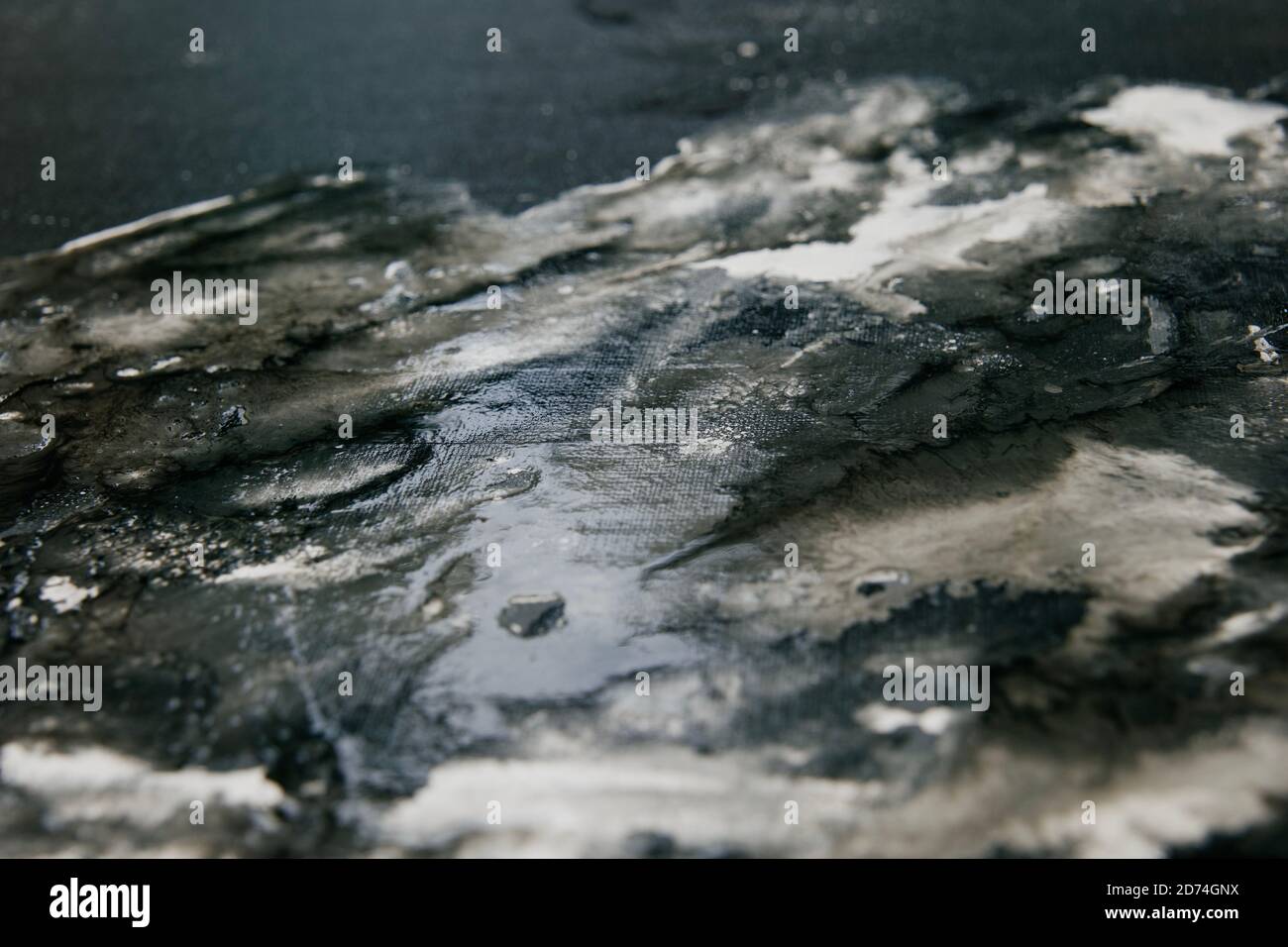 Schwarz und weiß Nahaufnahme der Landschaft, texturierte Ölfarbe auf Leinwand. Absract, Hintergrund, Nahaufnahme, Kopierbereich. Stockfoto