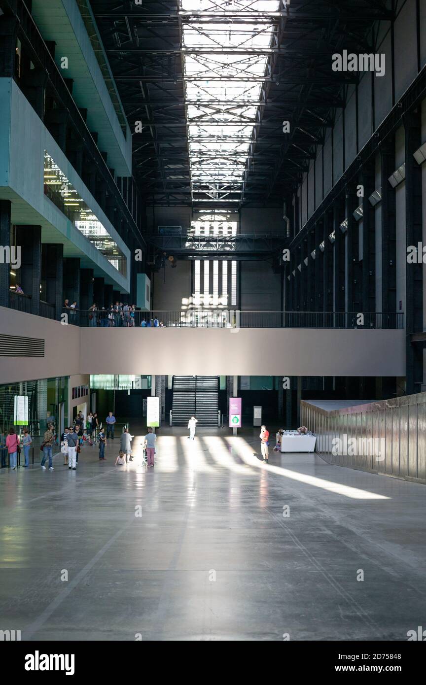 Bankside Power Station, London, Tate Modern, Eingangshalle, Juli 2010 Stockfoto