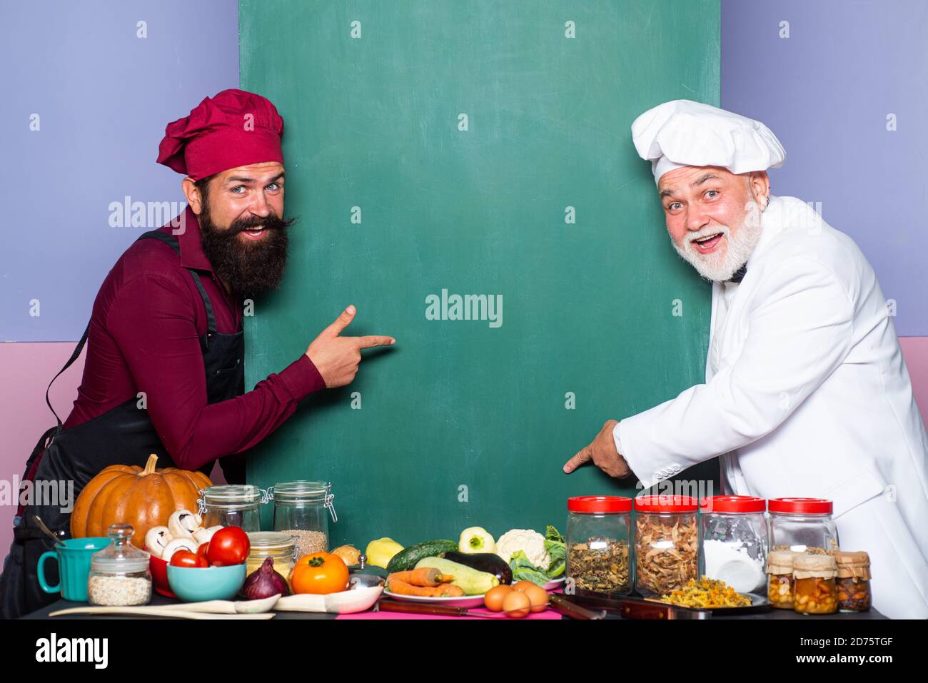 Backer An Der Tafel Stockfotos Und Bilder Kaufen Alamy