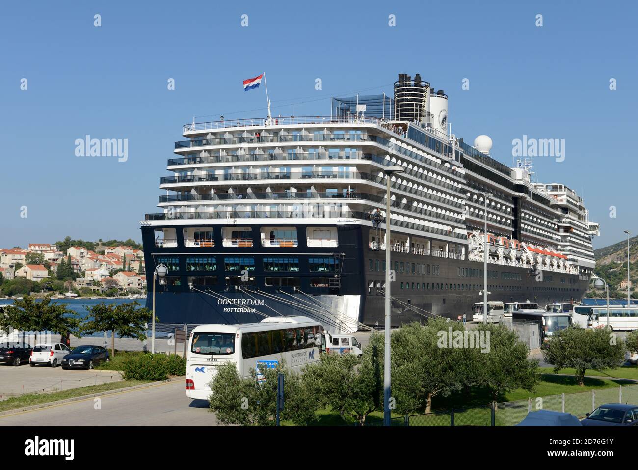 Oosterdam Kreuzfahrtschiff in Dubrovnik Hafen Gruz Stockfoto