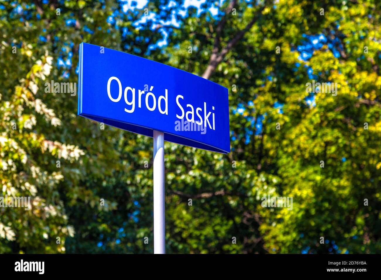 Schild für den Sächsischen Garten (Ogrod Saski), den ältesten Park in Warschau, Polen Stockfoto