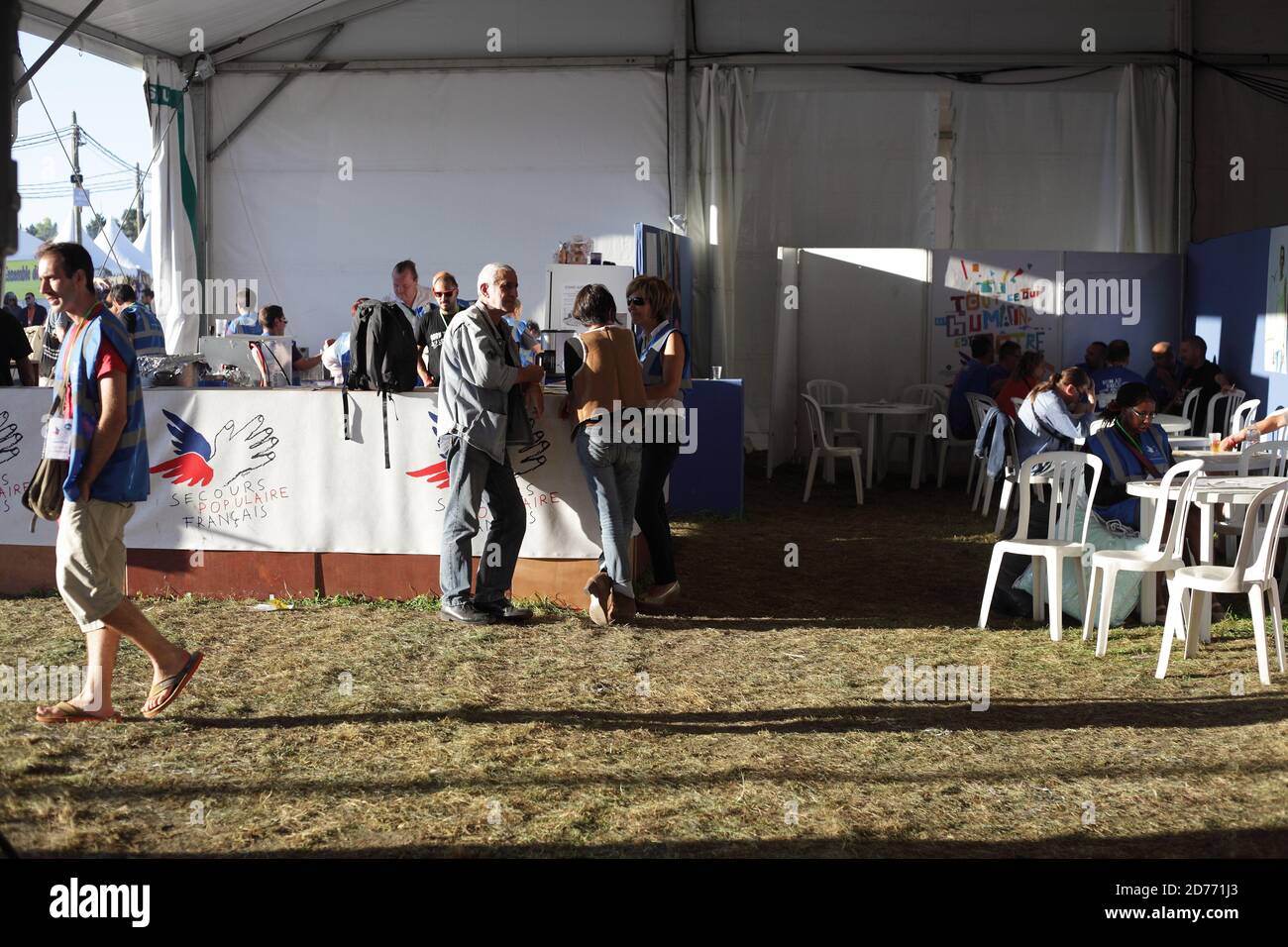 Secours Populaire Stockfotos Und Bilder Kaufen Alamy
