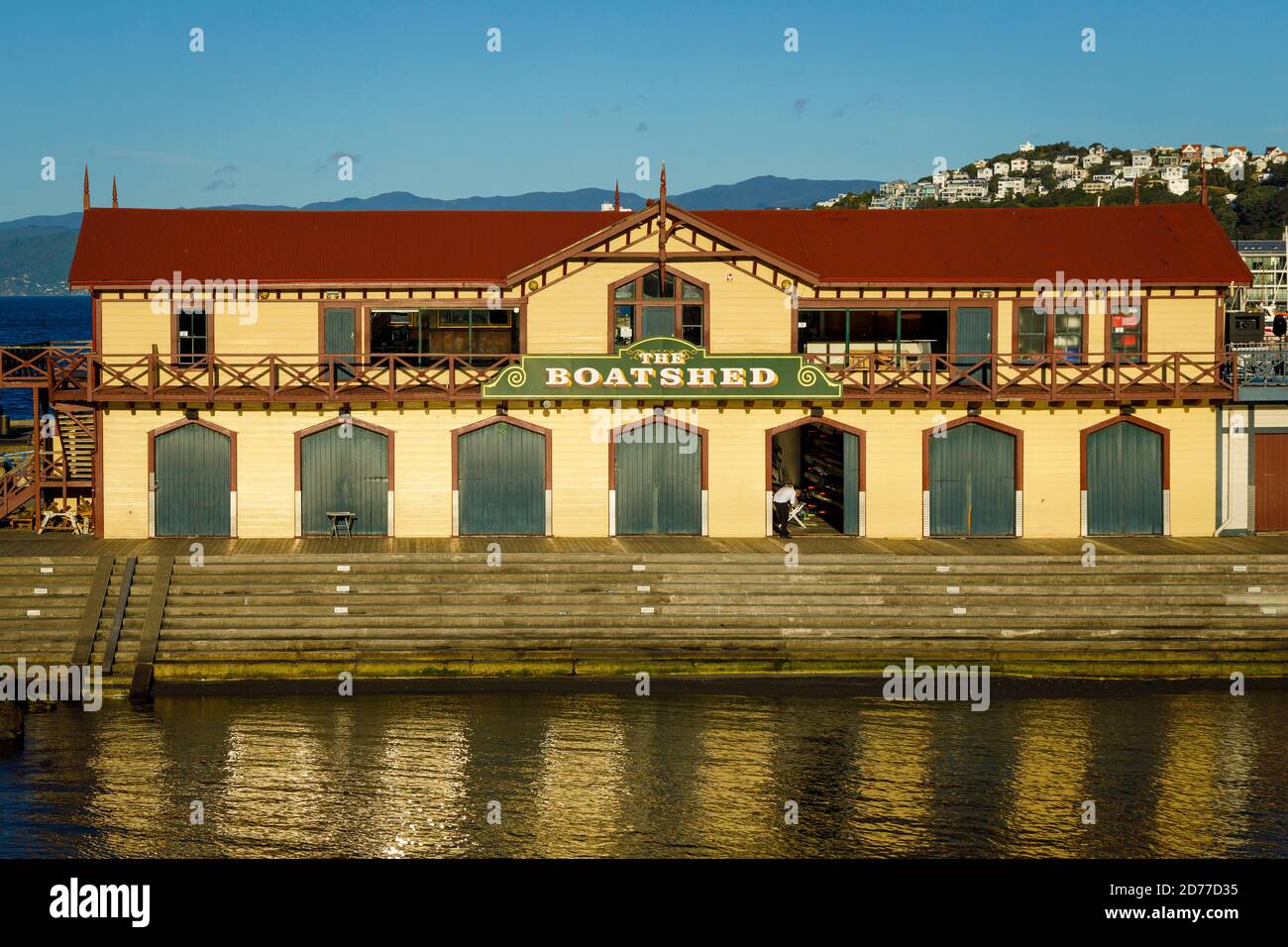 Die Boatshed Multifunktionshalle auf Wellingtons Uferentwicklungsgebiet. Ein modernisiertes traditionelles Gebäude. Neuseeland. Stockfoto