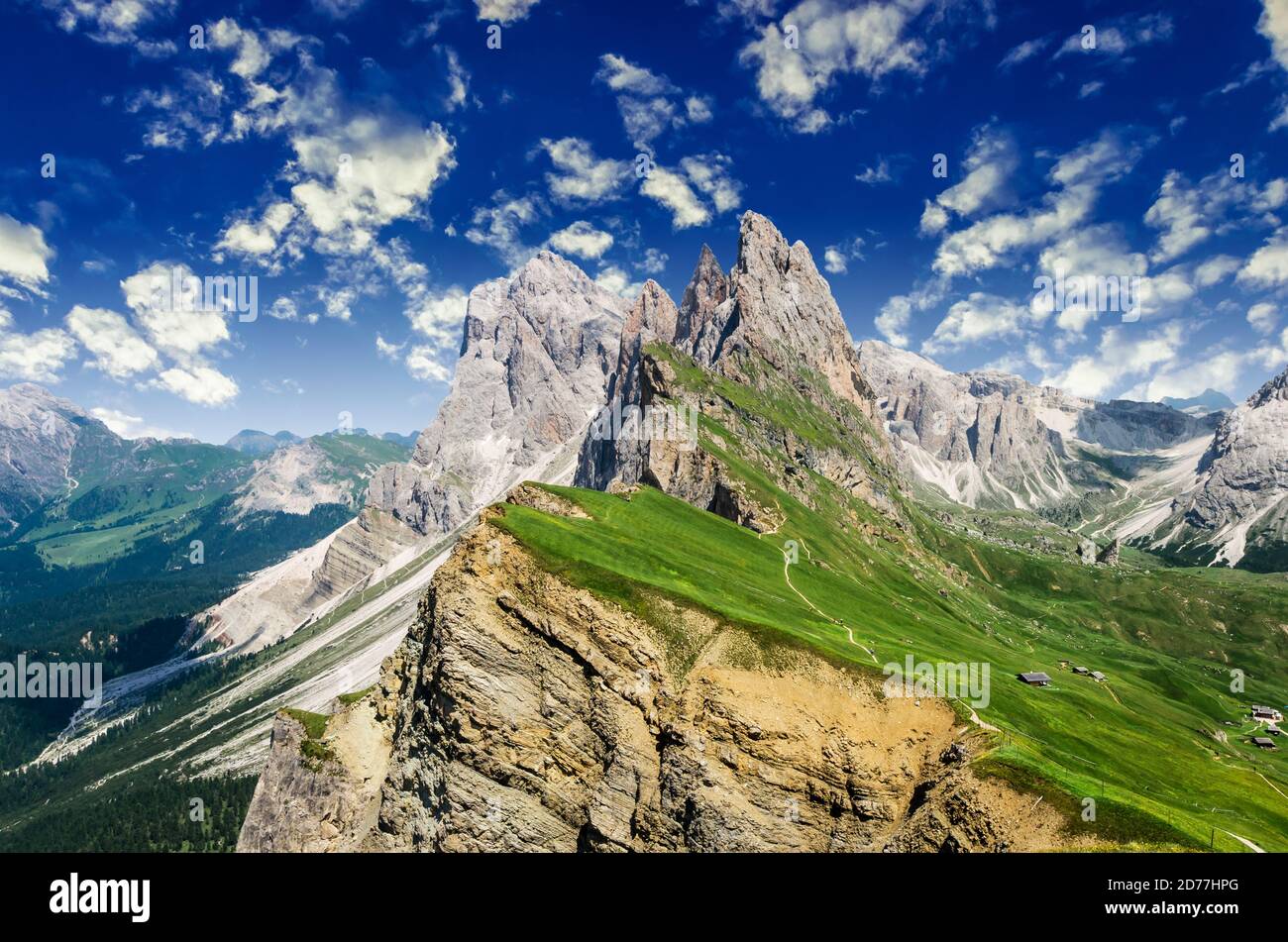 Gruppo delle Geisler, Ansicht von Seceda. Naturpark Puez-Geisler massiv in Dolomiten, Italien, Südtirol, Alpen, Alto Adige, Val Gardena, Geislergruppe Stockfoto