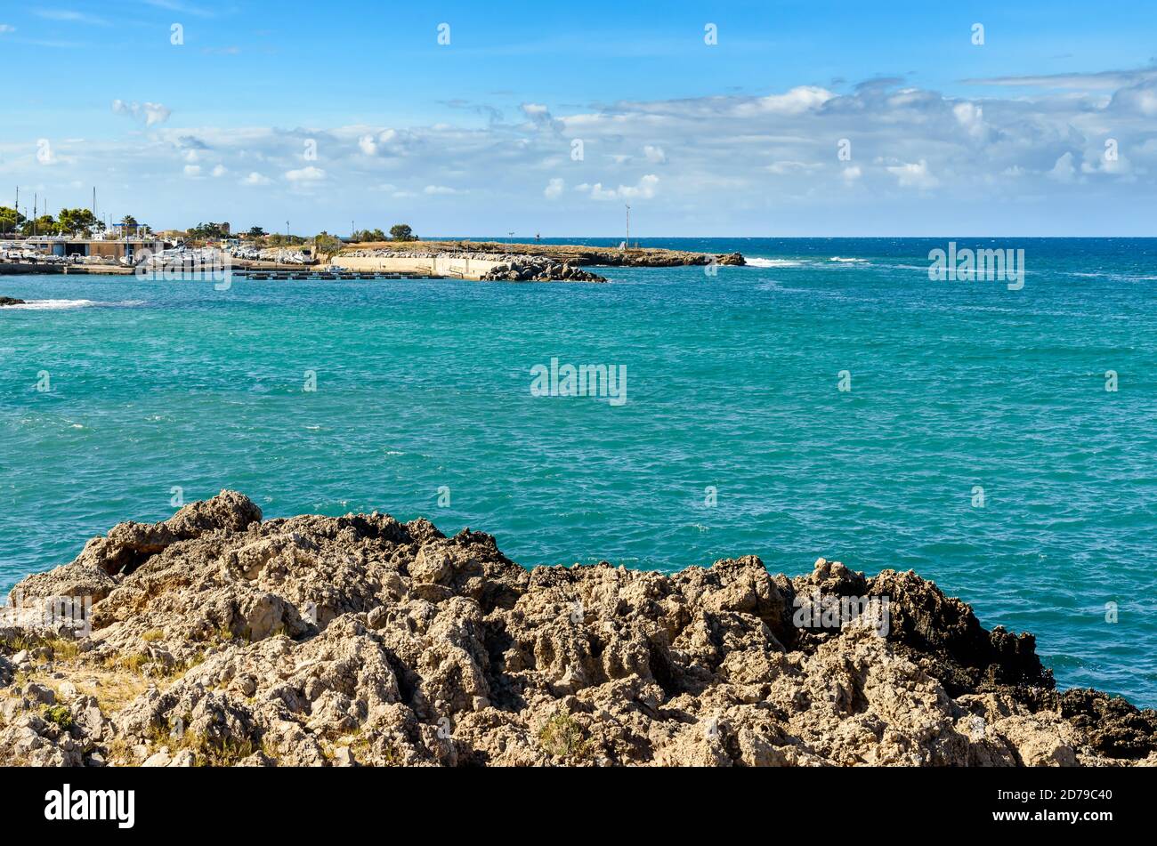 Mediterrane Meereslandschaft, Meereslandschaft von Cinisi, Provinz Palermo, Sizilien, Italien Stockfoto