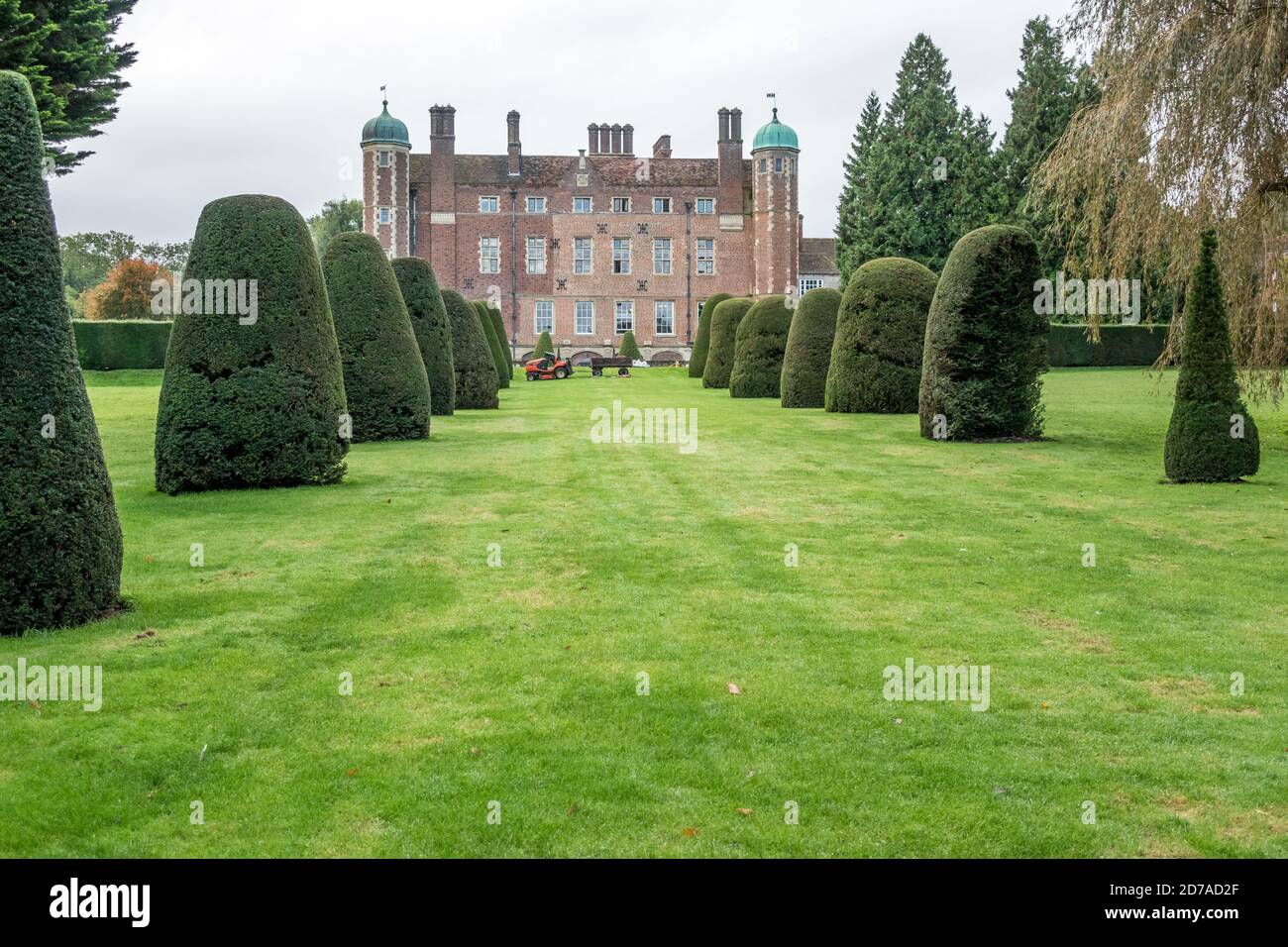 Park und Garten in Madingley Hall, einem eleganten Landhaus in der Nähe von Cambridge Stockfoto