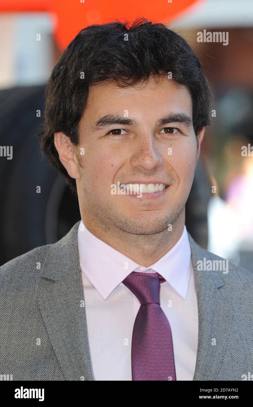 Sergio Perez nimmt an der Weltpremiere von Rush, Odeon Leicester Square, London, Teil. 2. September 2013 © Paul Treadway Stockfoto