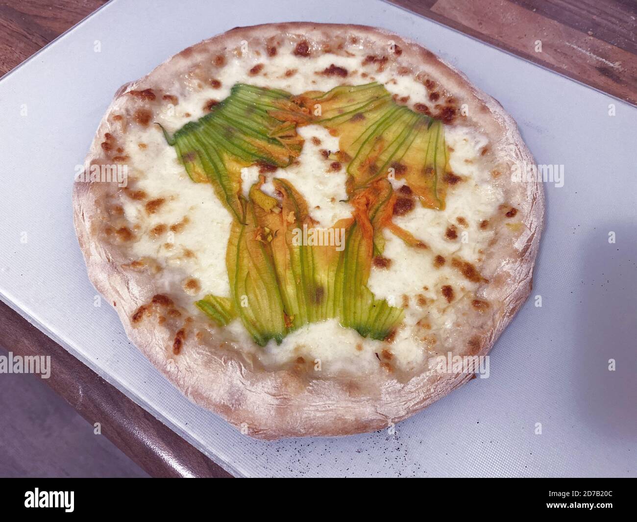 Hausgemachte Pizza, Hausmannskost, Pizza Margerita, hme Backed Pizza Pie Stockfoto