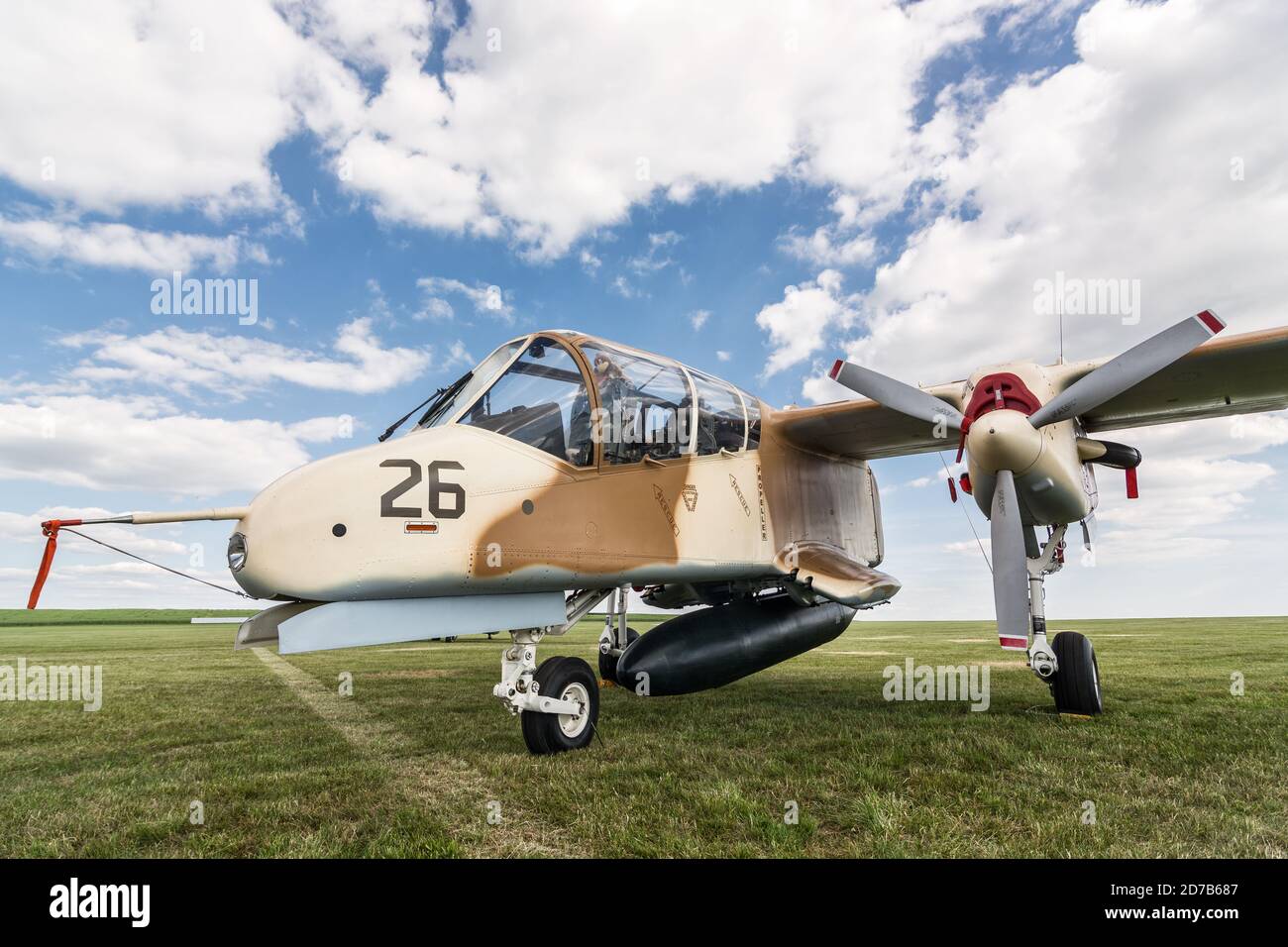 North American OV-10B Bronco auf dem Flugplatz bei II International Air Picnic Stockfoto