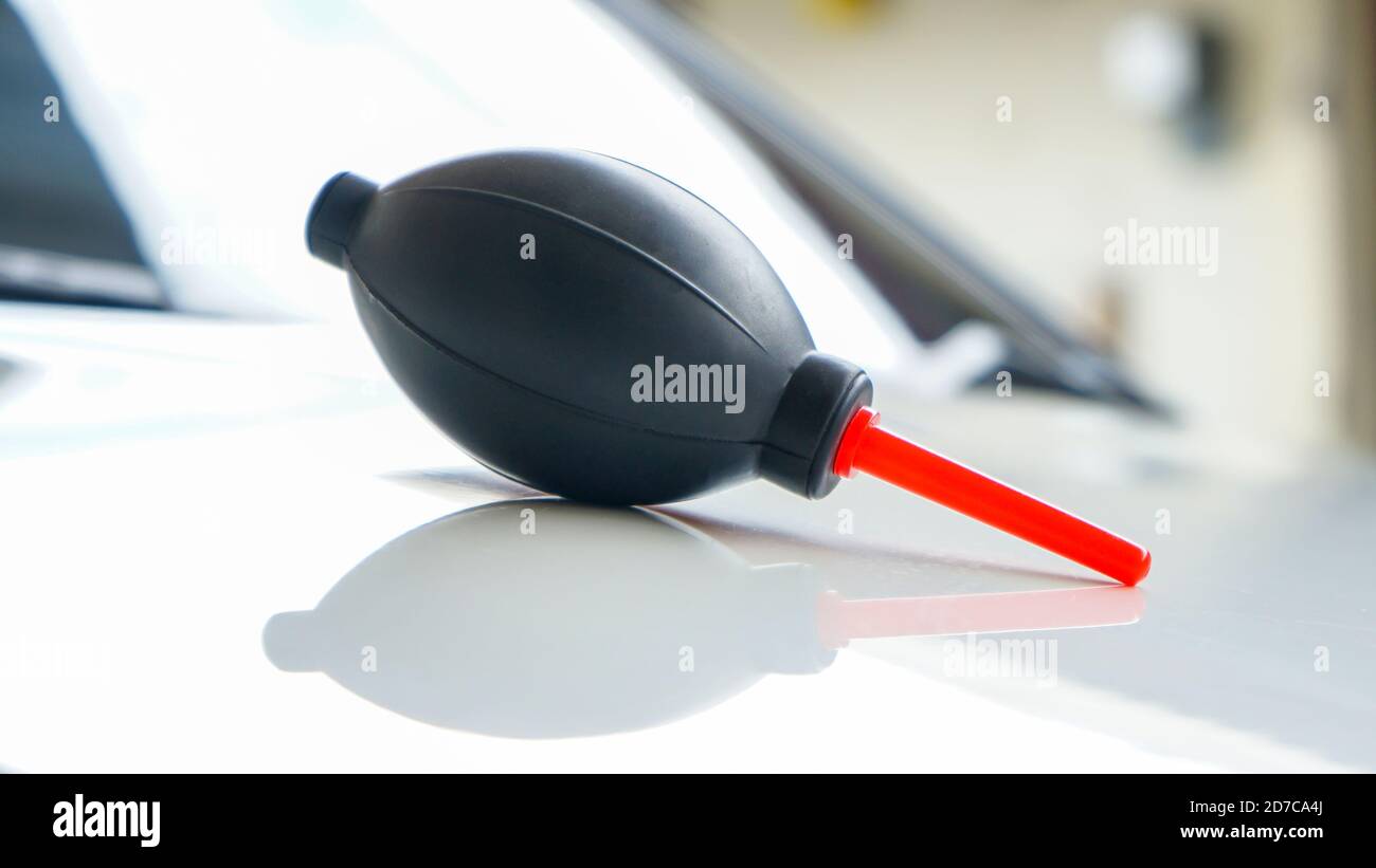 Reinigungsgebläse für Kameraobjektiv Stockfoto