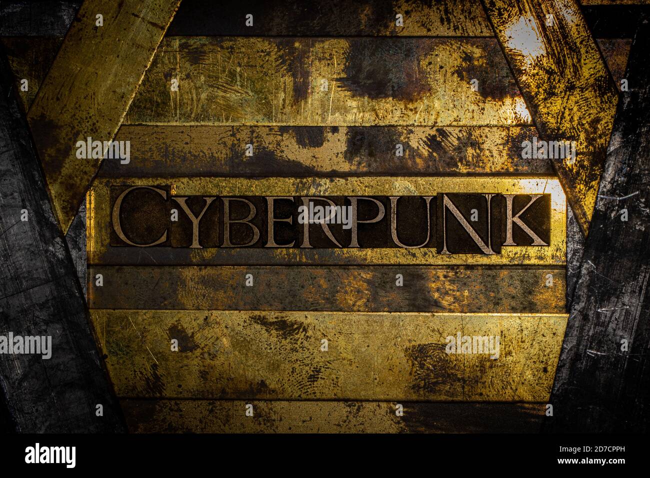 Cyberpunk Text auf texturiertem Grunge Kupfer und Vintage Gold Hintergrund Stockfoto