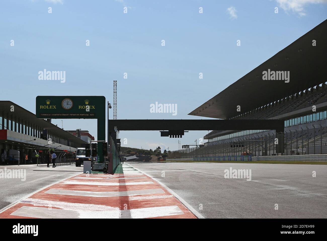 Internationale Rennstrecke Algarve, Portimao, Portugal. Oktober 2020. Formel 1, Portugal Grand Prix, Ankunftstag; Pit gerade Kredit: Action Plus Sports/Alamy Live News Stockfoto