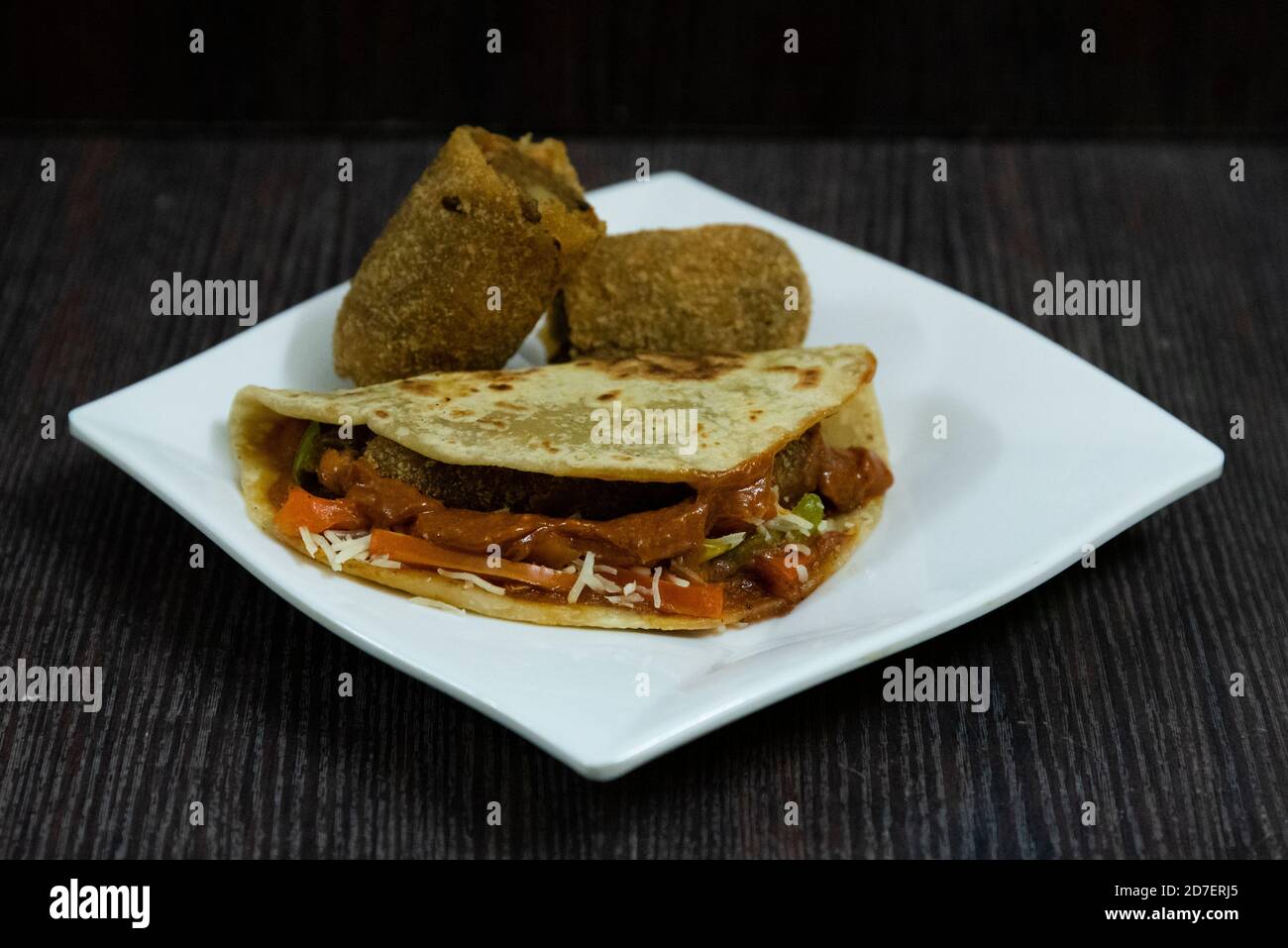 Crispy Veg Makhani Wrap - Indische Küche Stockfoto