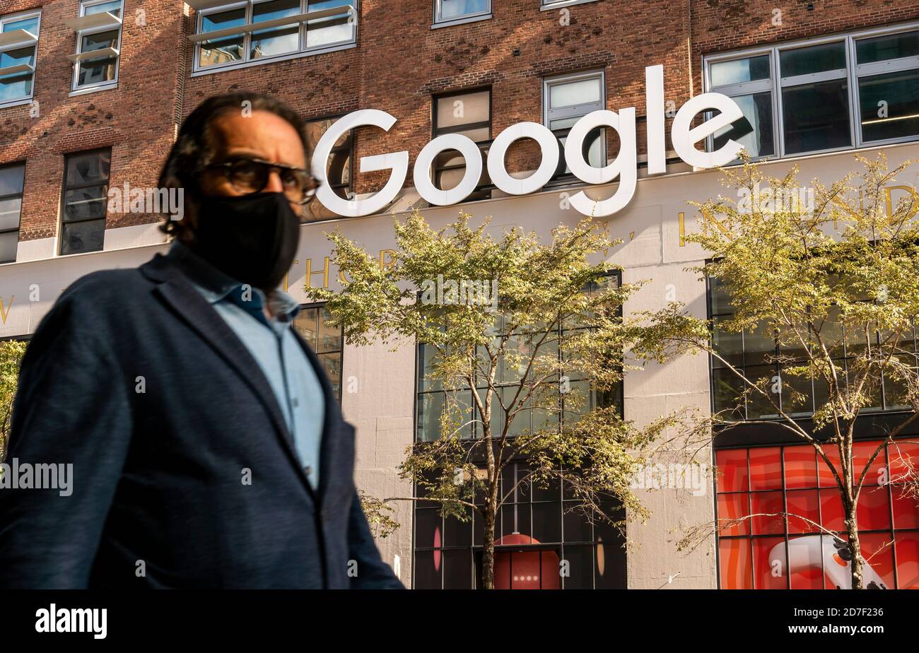 Das Zeichen auf der Google-Büros in New York am Dienstag, 20. Oktober 2020. Heute reichte das US-Justizministerium Klage gegen Google wegen Verstoßes gegen Kartellgesetze in Bezug auf Internetrecherchen und Werbung ein. (© Richard B. Levine) Stockfoto