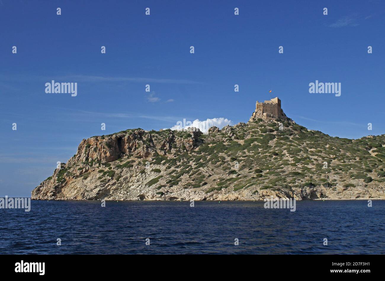 Blick auf Cabrera Castle Cabrera Archipel Maritime-terrestrischen Nationalpark, Mallorca, Spanien Oktober Stockfoto