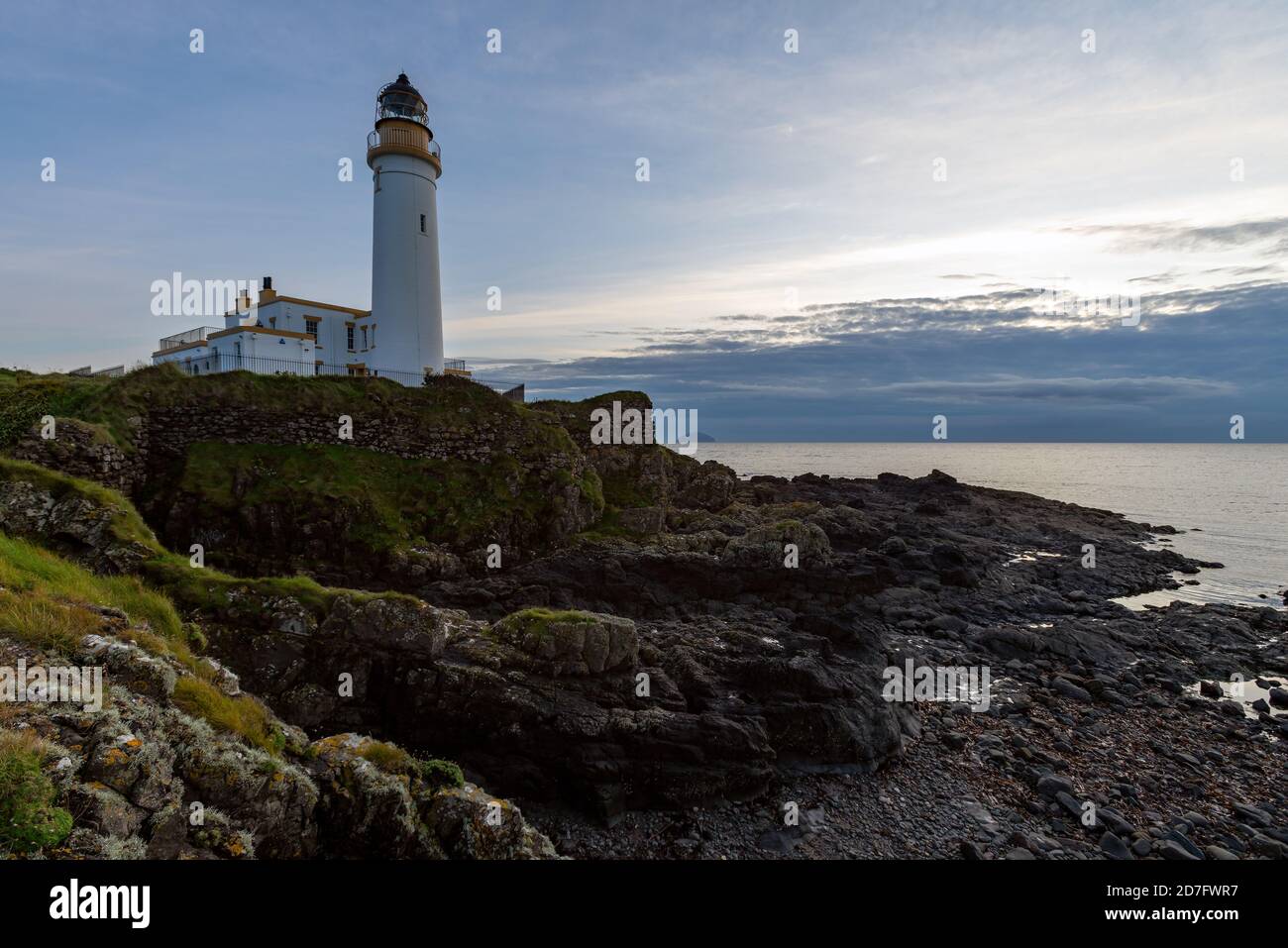 Turnberry Leuchtturm in Schottland unter grauen Wolken Stockfoto