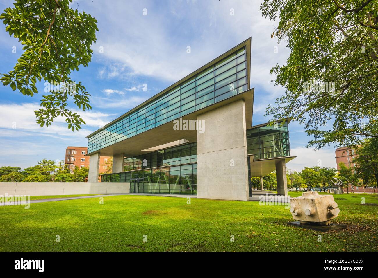 20. Oktober 2020: Asia Museum of Modern Art ist ein Kunstmuseum an der Asia University im Wufeng District, Taichung, Taiwan. Das Museum wurde von Tada entworfen Stockfoto