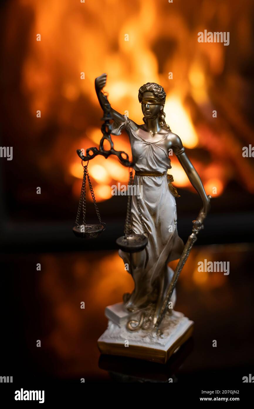 Themis Statue Justice Skaliert Gesetz Anwalt Konzept. Stockfoto