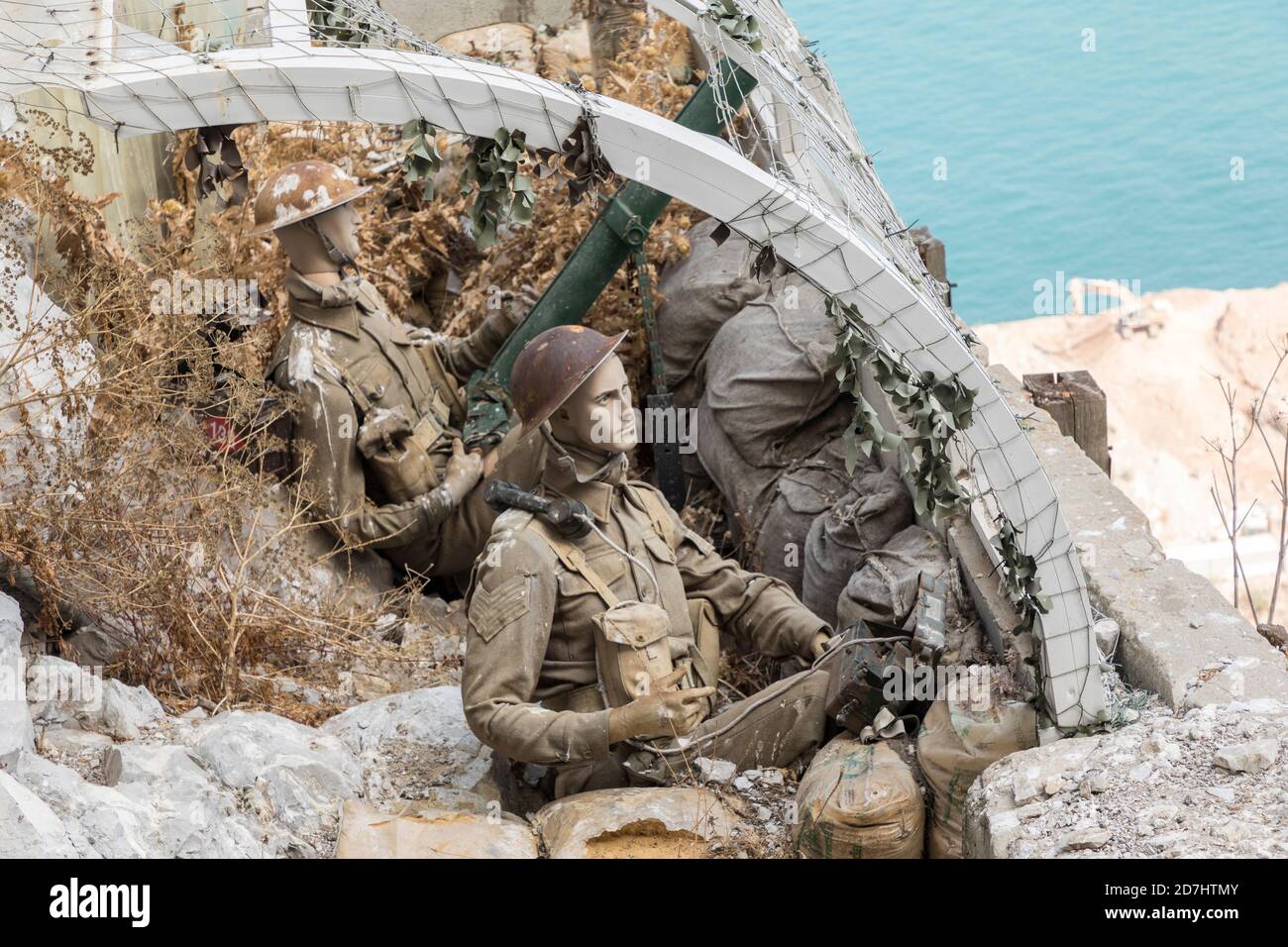 Ausstellung von Soldaten aus dem Zweiten Weltkrieg in Waffeneinbauten in den Großen Belagerungstunneln, Gibraltar Stockfoto