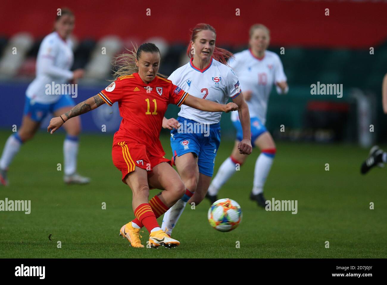 Natasha Harding von Wales Frauen (c) hat einen Schuss auf das Tor. UEFA Women’s Euro 2022 Qualifying match, Wales Women gegen die Färöer-Inseln bei der Rodney Parade in Newport, South Wales am Donnerstag, den 22. Oktober 2020. PIC von Andrew Orchard/Alamy Live News Stockfoto