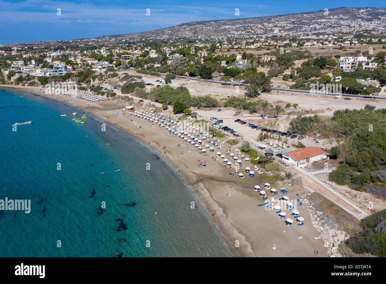 Luftaufnahme von Coral Bay Beach, Peyia, Zypern. Stockfoto