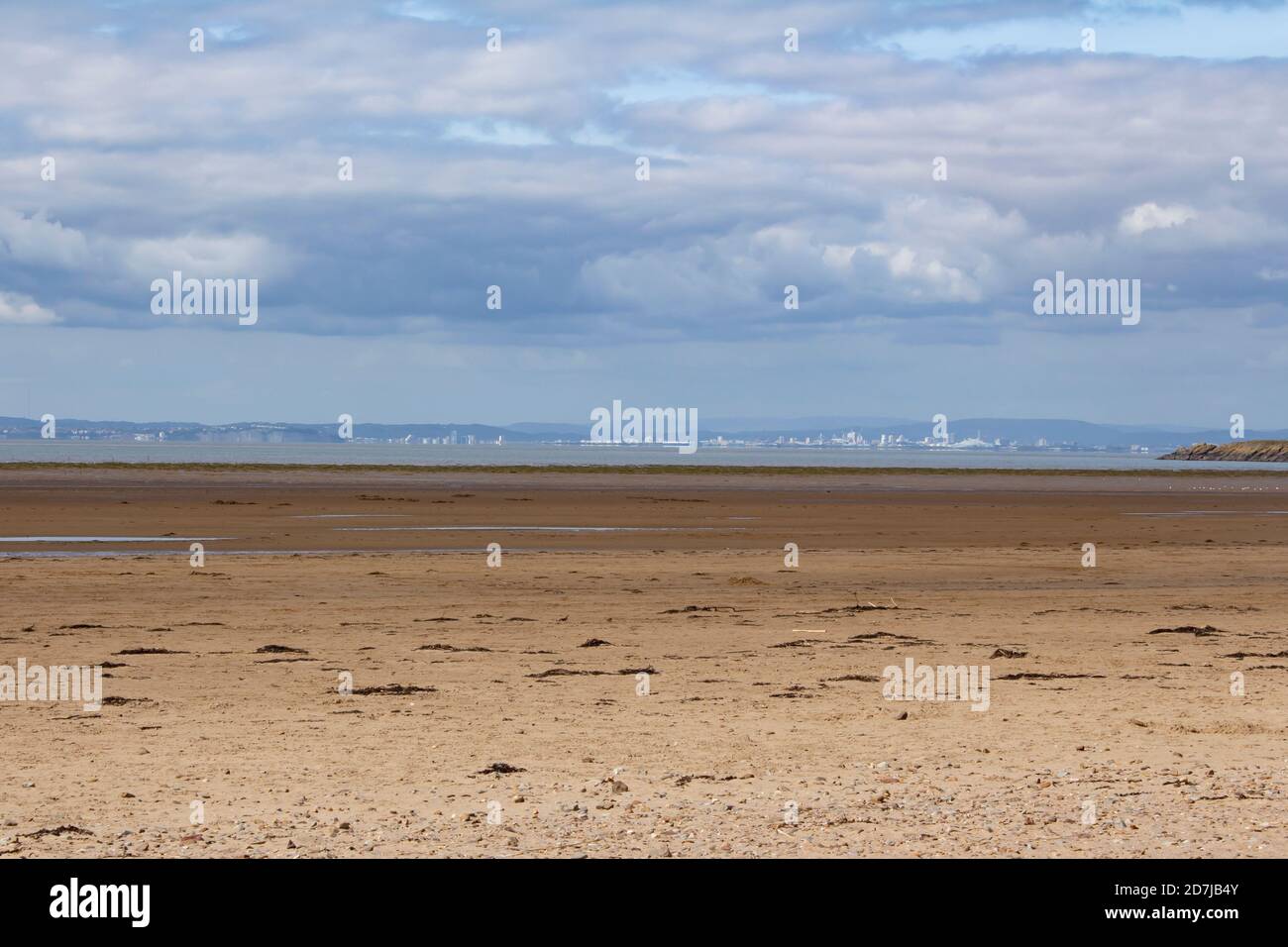 Blick von Sand Bay, Kewstoke, Somerset, Großbritannien auf Cardiff, Wales Stockfoto