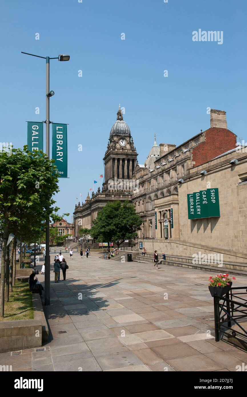 Barocker Uhrenturm am Rathaus von Leeds im Zentrum der Stadt Leeds, West Yorkshire, England. Stockfoto