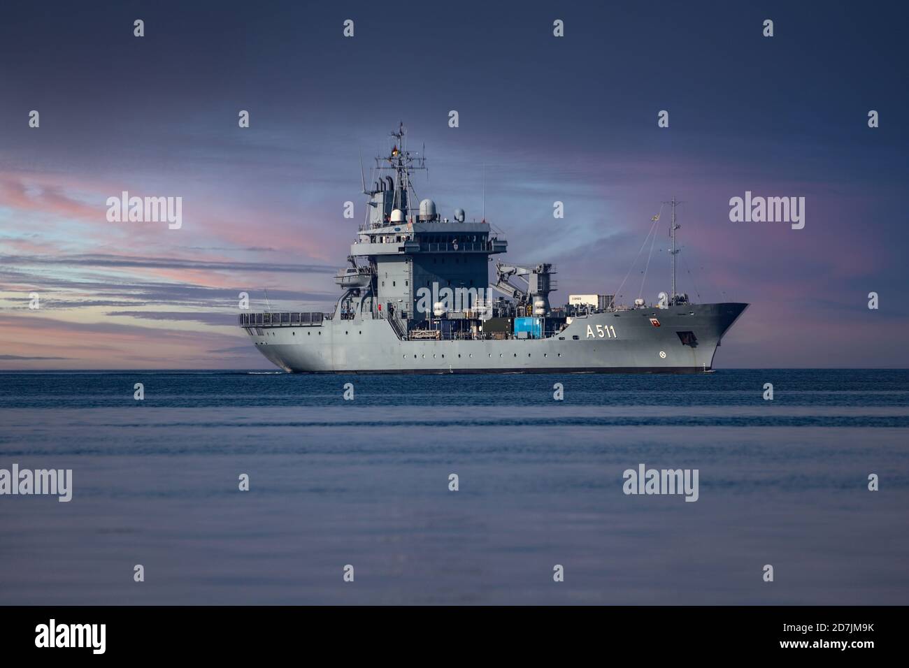 Die Aufgabe der Ausschreibungen der Klasse 404 besteht in erster Linie darin, Schiffsgeschwader auf See zu liefern. Stockfoto
