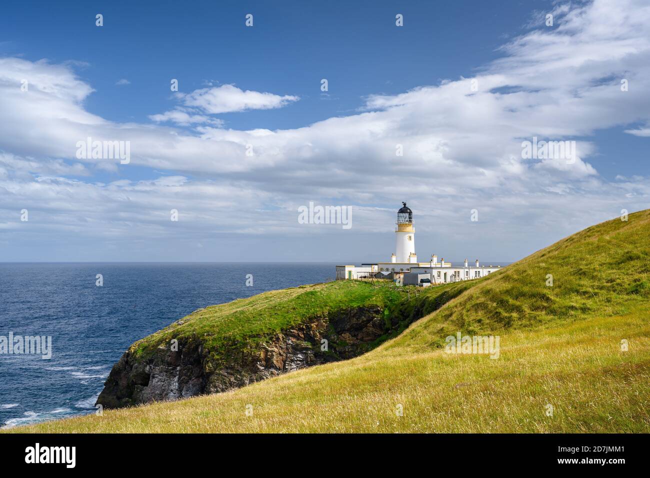 Großbritannien, Schottland, Wolken über dem Tiumpan Head Lighthouse Stockfoto