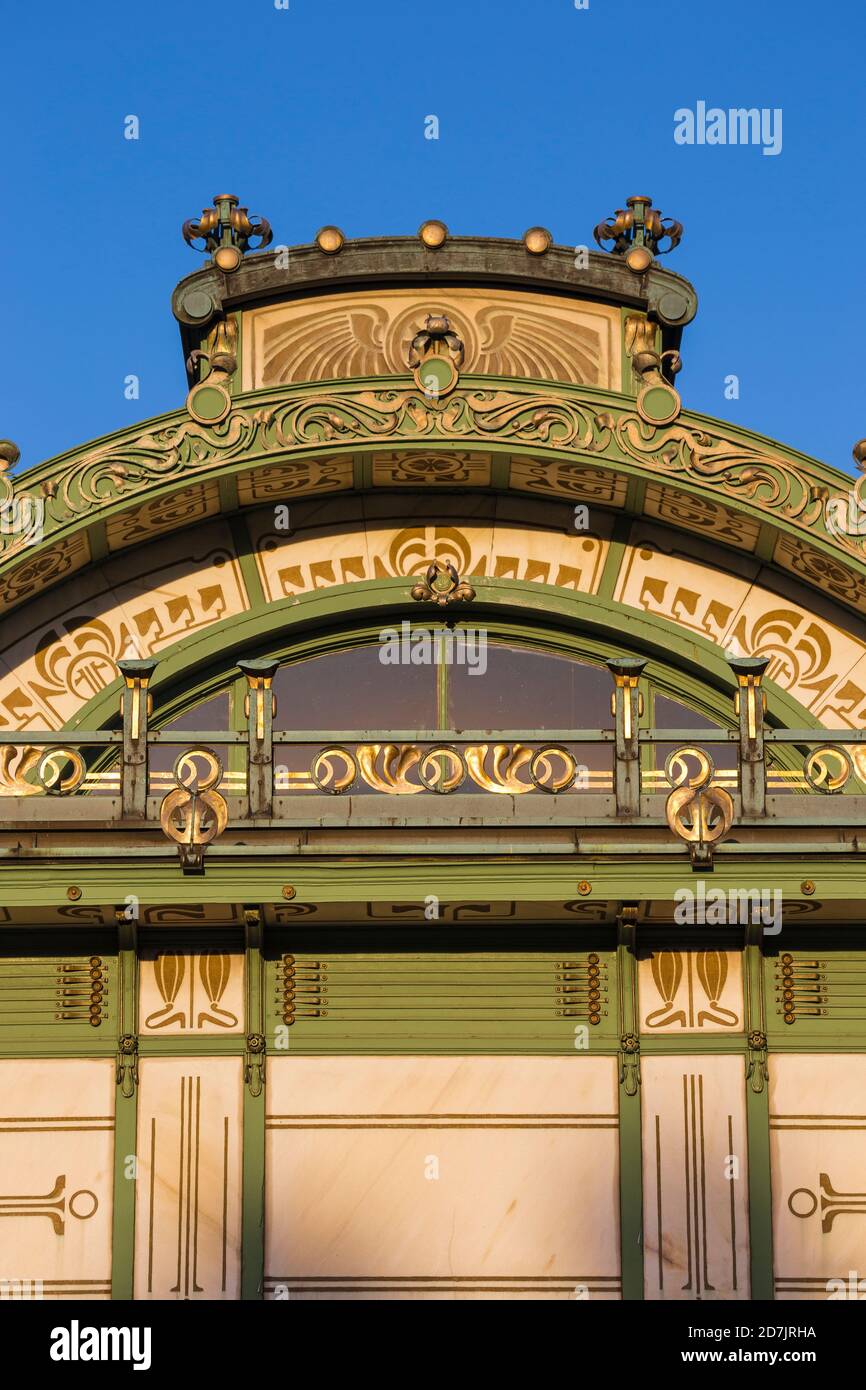 Österreich, Wien, U-Bahn-Station Karlsplatz Stockfoto