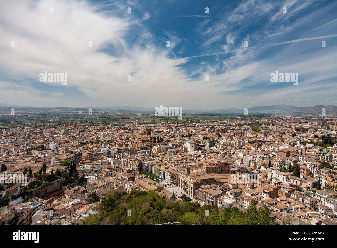 Die Alhambra ist ein andalusischer Palastkomplex in Granada Stockfoto Die Alhambra ist ein andalusischer Palastkomplex in Granada Stockfoto