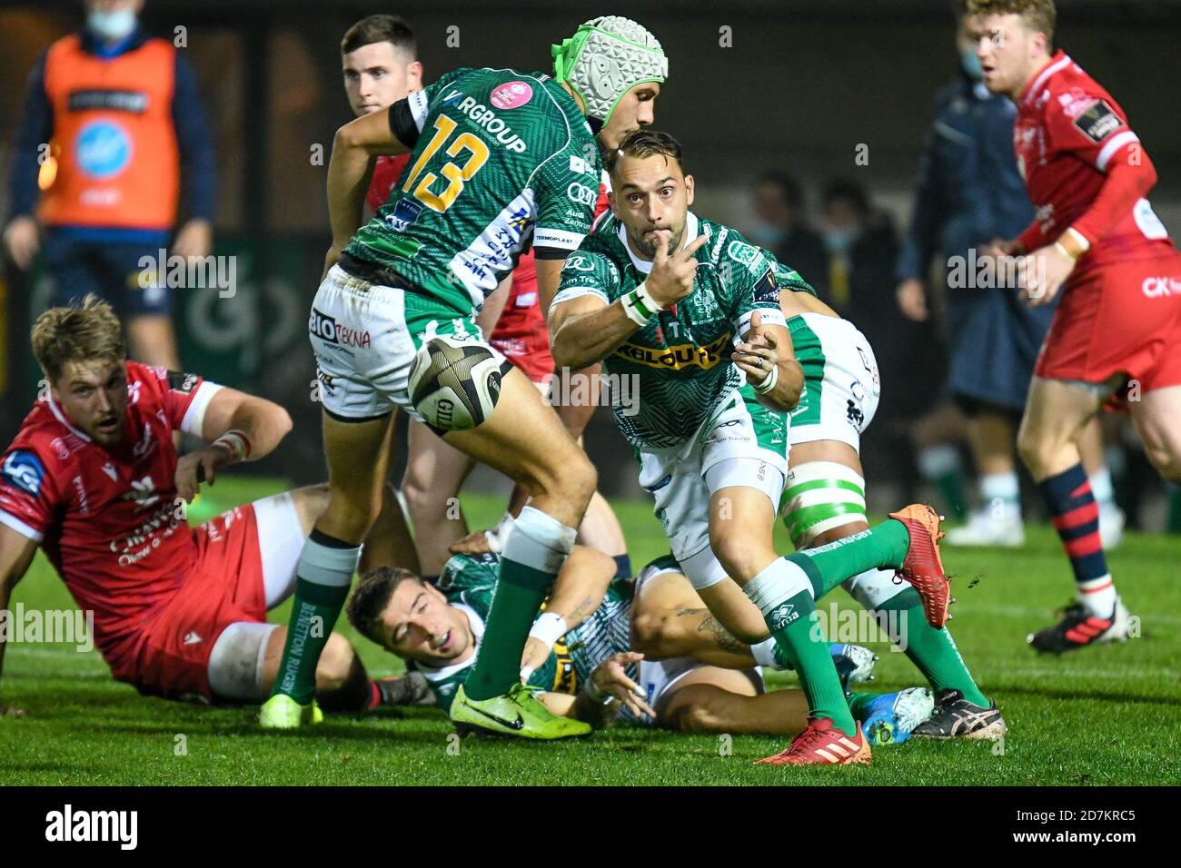 Stadio Comunale di Monigo, Treviso, Italien, 23 Oct 2020, Dewaldt Duvenage (Treviso) während Benetton Treviso vs Scarlets Rugby, Rugby Guinness Pro 14 Spiel - Credit: LM/Ettore Griffoni/Alamy Live News Stockfoto