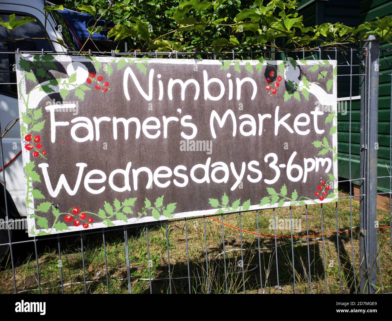 Nimbin Farmer's Market - Nimbin ist auf der ganzen Welt als Australiens berühmtestes Hippie-Reiseziel und alternative Lifestyle-Hauptstadt bekannt. Stockfoto