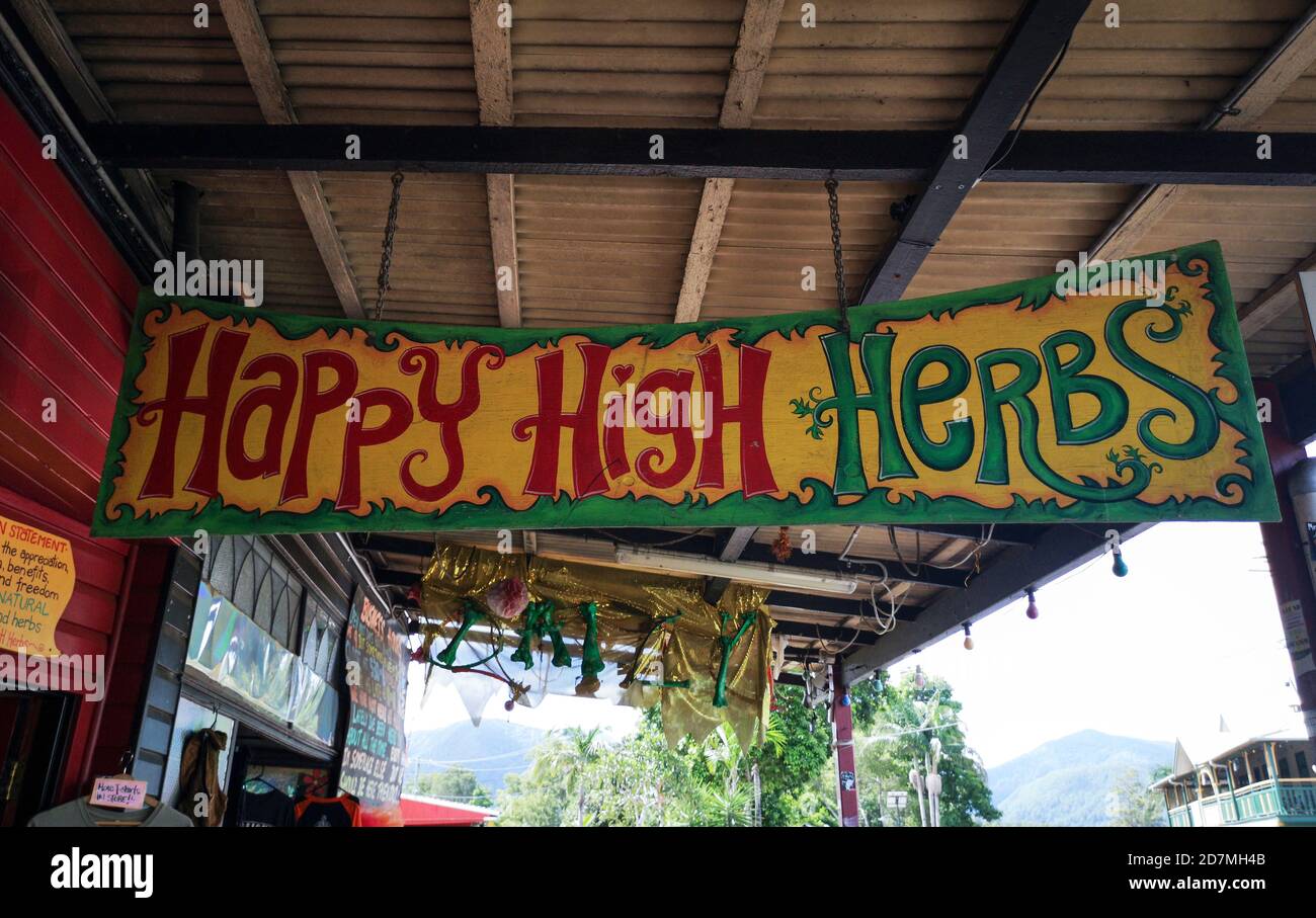 Happy High Herbs - Nimbin ist weltweit als Australiens berühmtestes Hippie-Reiseziel und alternative Lifestyle-Hauptstadt bekannt. Stockfoto
