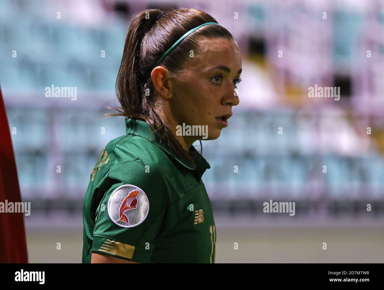 KIEW, UKRAINE - 23. OKTOBER 2020: UEFA Womens EURO 2022 Qualifikationsspiel Ukraine gegen Irland in der Obolon Arena in Kiew. Katie McCabe (#11, IRL) Stockfoto